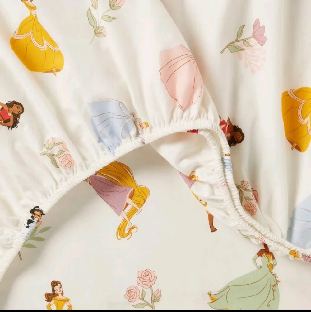 Full Princess Characters Kids' Sheet Set - The Disney Collection by Pillowfort